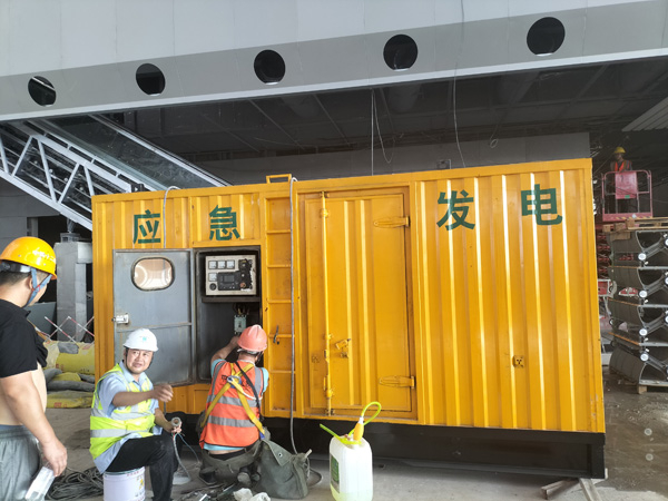南岳怎样判断空气滤清器是否需要更换？